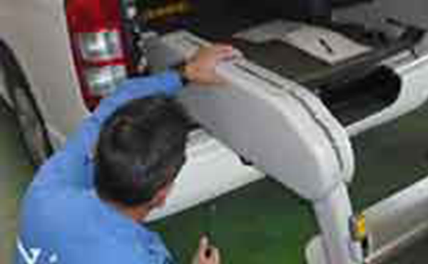 シリンダーカバーの取り外し